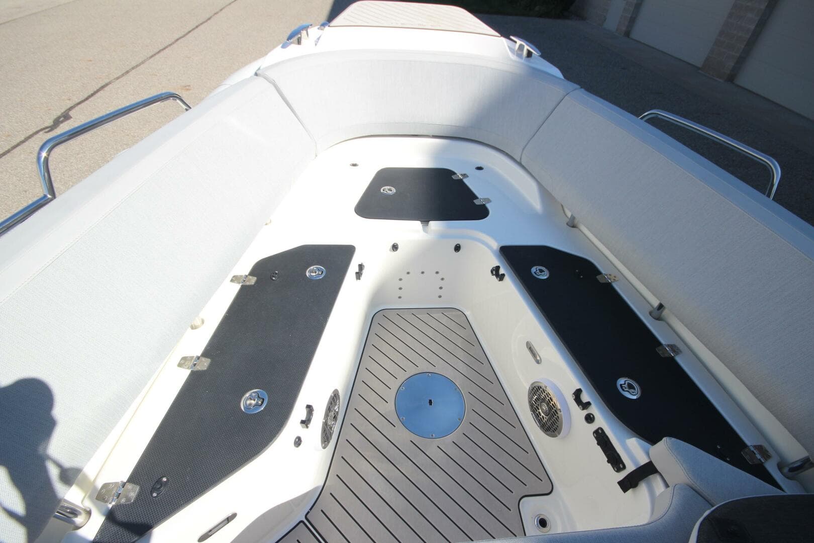 2024 Zodiac Medline 9 Neo — photo 59