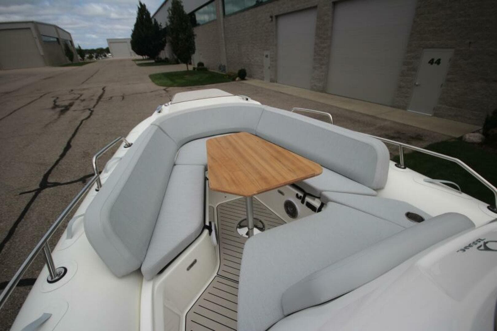 2024 Zodiac Medline 9 Neo — photo 78