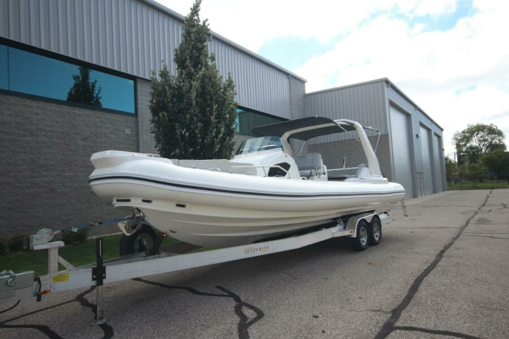 2024 Zodiac Medline 9 Neo — photo 4