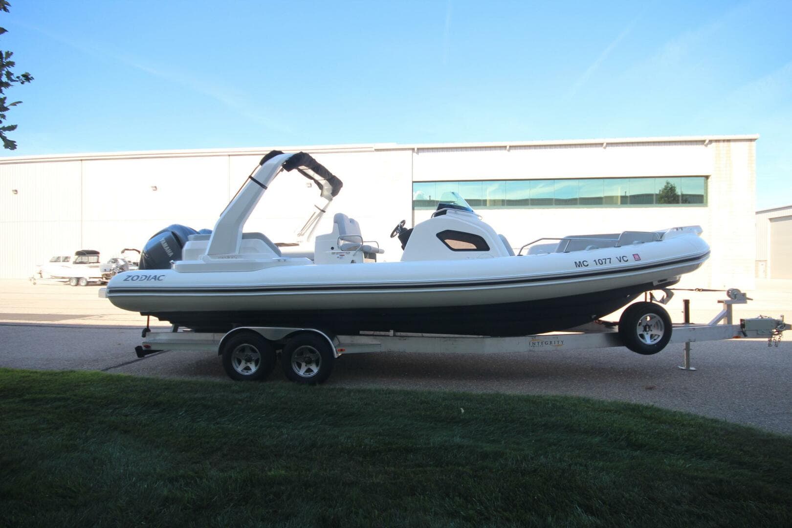 2024 Zodiac Medline 9 Neo — photo 9