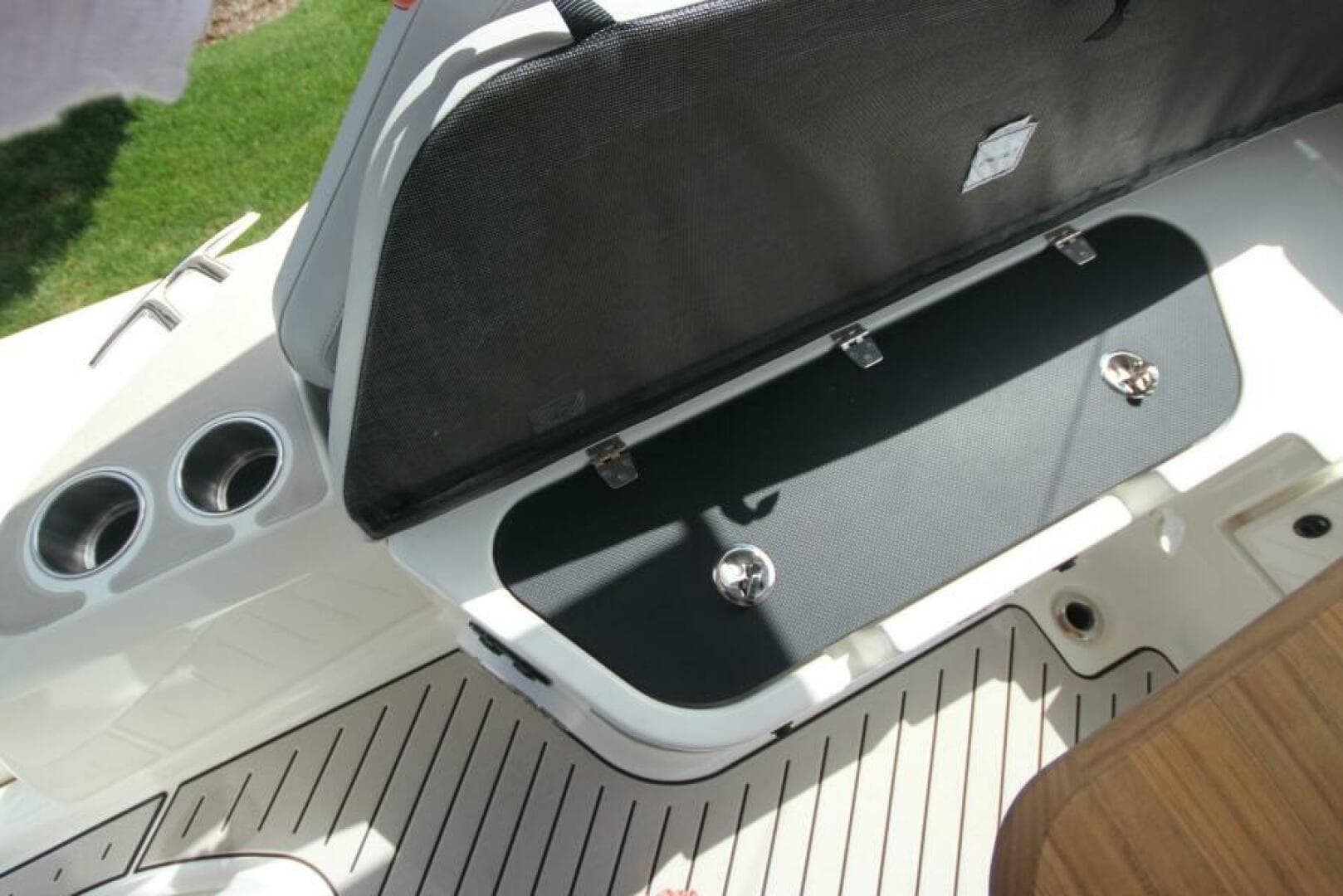 2024 Zodiac Medline 9 Neo — photo 40