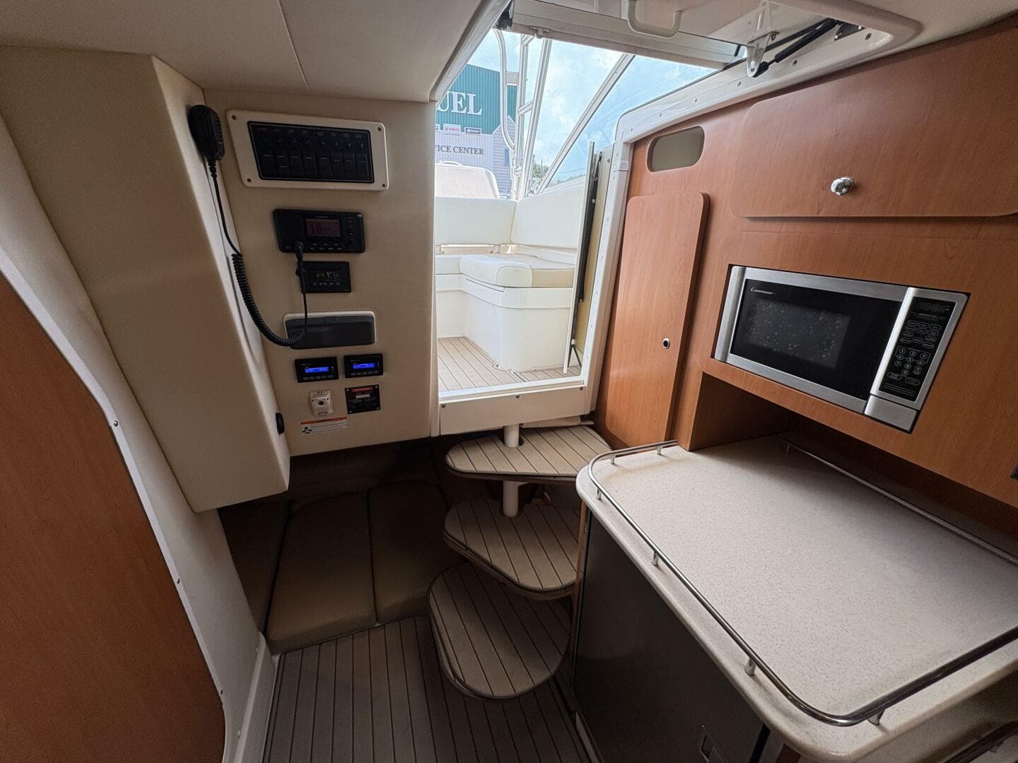 2009 Wellcraft 340 Coastal — photo 12