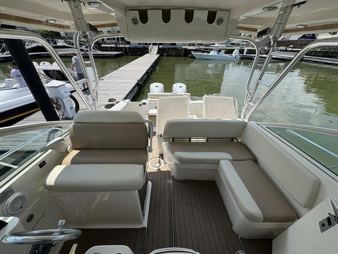 2009 Wellcraft 340 Coastal — photo 17