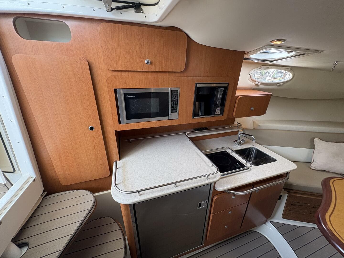 2009 Wellcraft 340 Coastal — photo 3