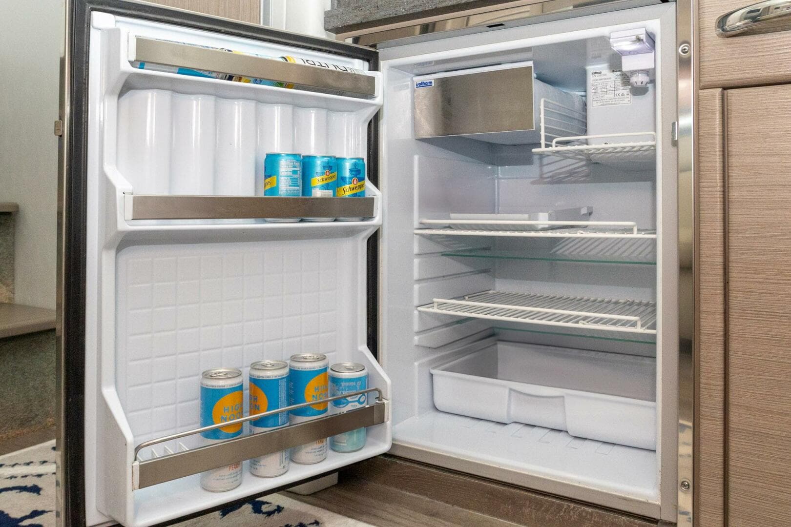 2018 Formula 37 Performance Cruiser — photo 35