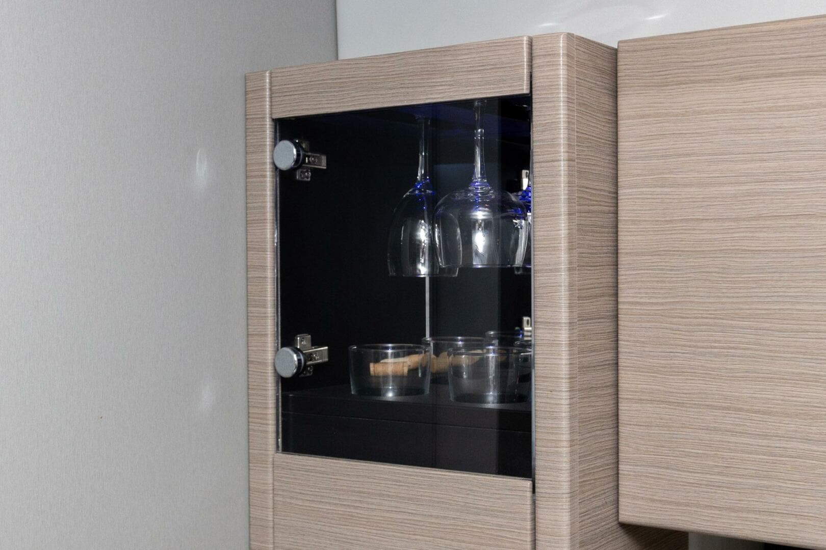 2018 Formula 37 Performance Cruiser — photo 33