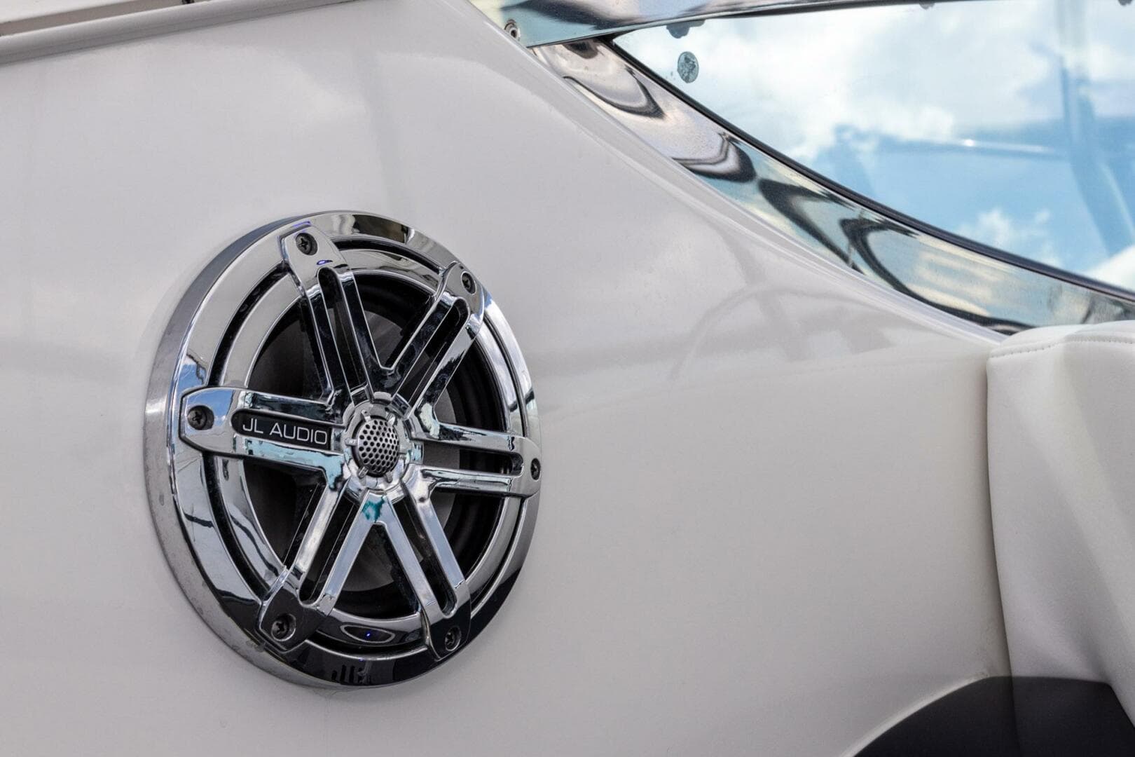 2018 Formula 37 Performance Cruiser — photo 22