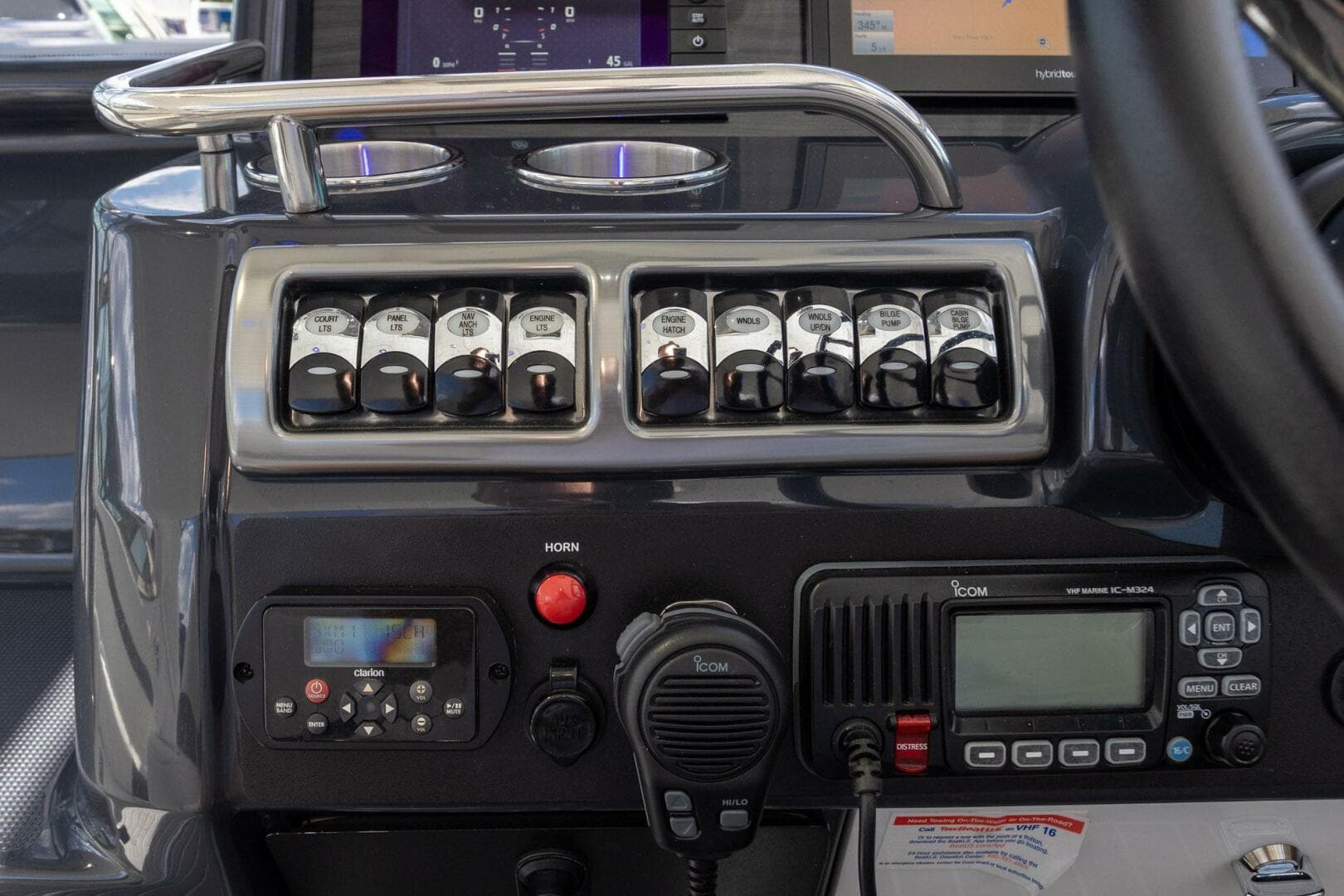 2018 Formula 37 Performance Cruiser — photo 16