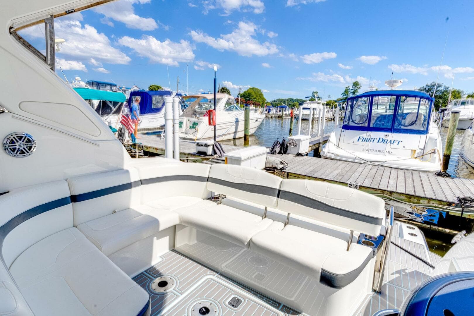 2018 Formula 37 Performance Cruiser — photo 19