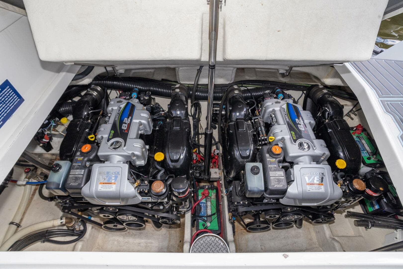 2018 Formula 37 Performance Cruiser — photo 64