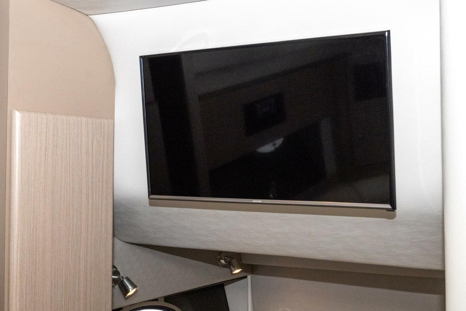 2018 Formula 37 Performance Cruiser — photo 50