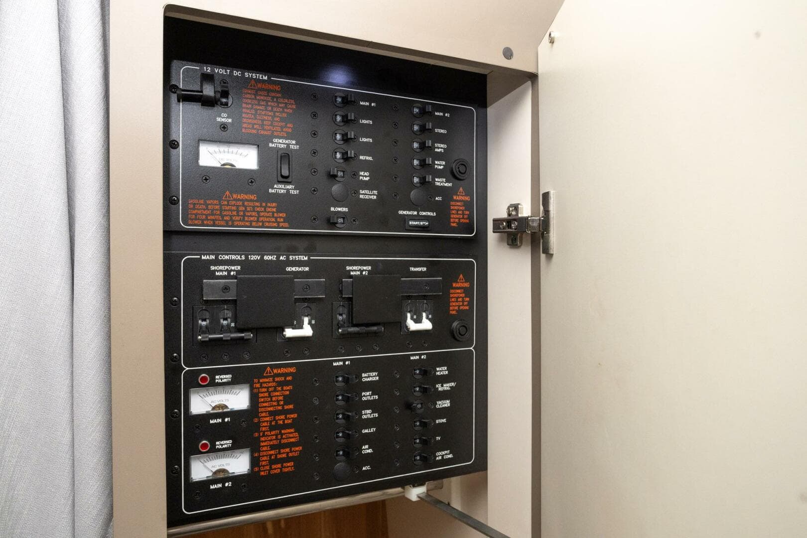 2018 Formula 37 Performance Cruiser — photo 54