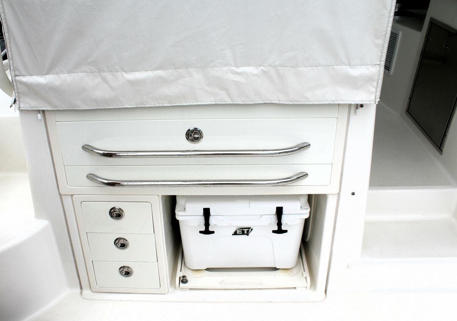 2017 Boston Whaler 345 Conquest — photo 21