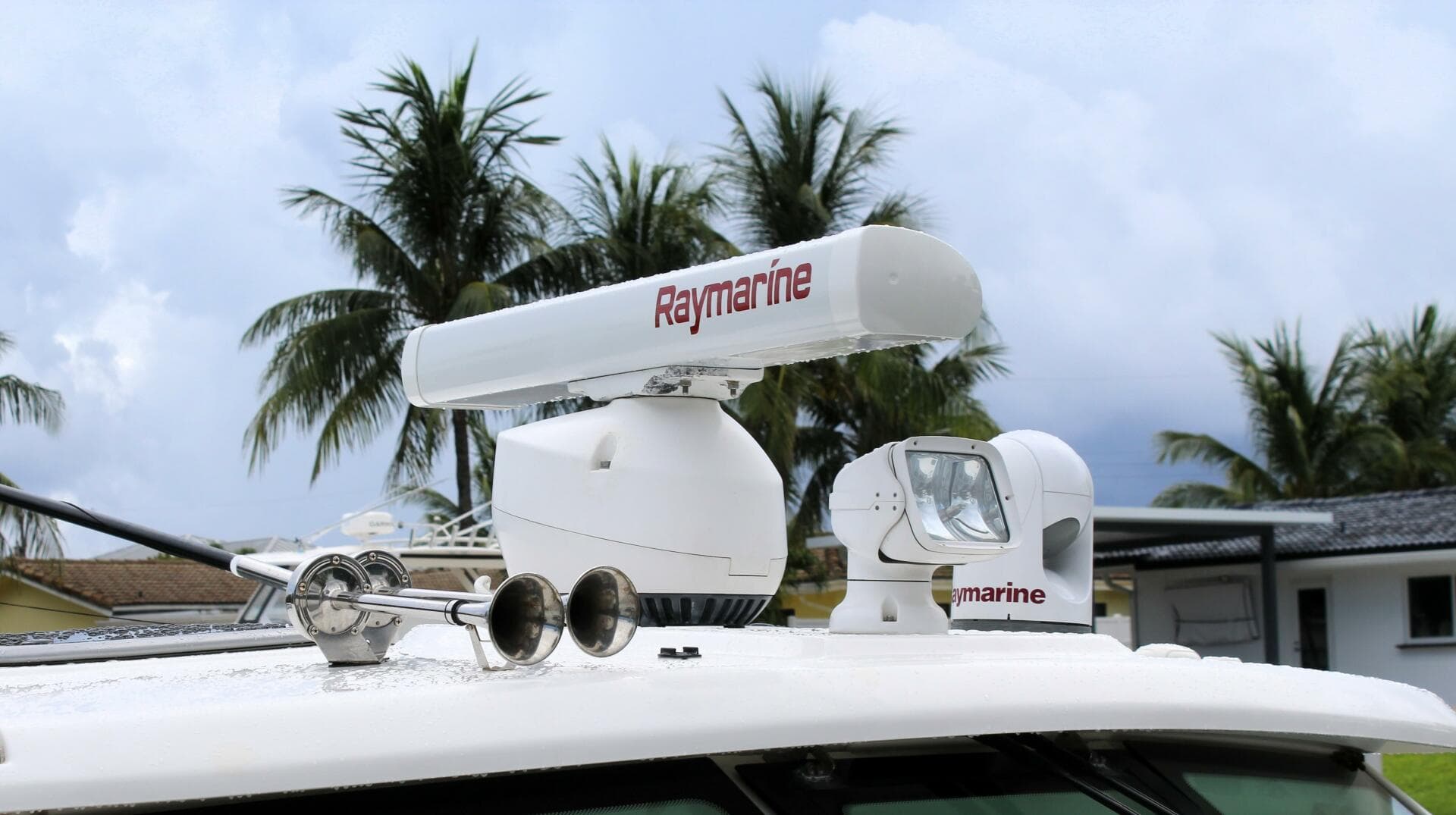 2017 Boston Whaler 345 Conquest — photo 22