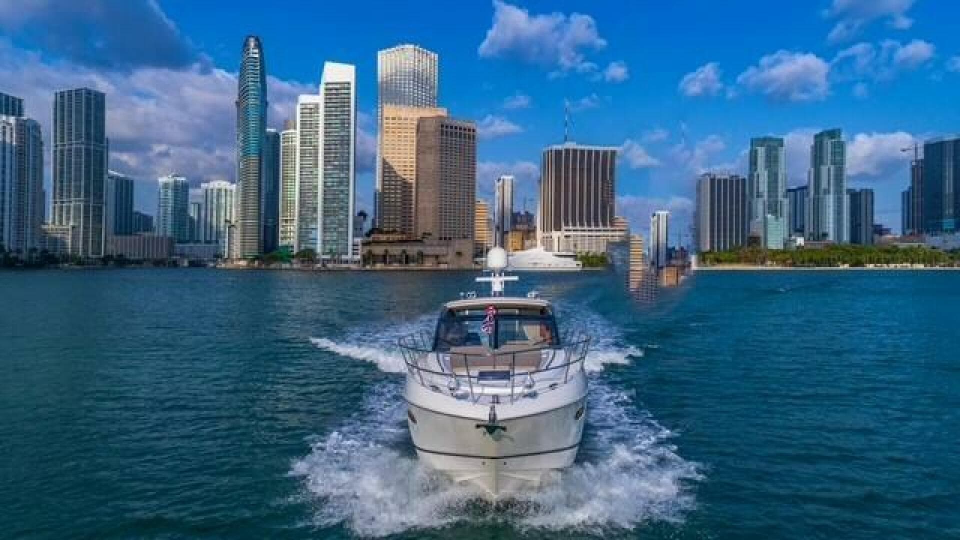 2017 Princess V48 — photo 32