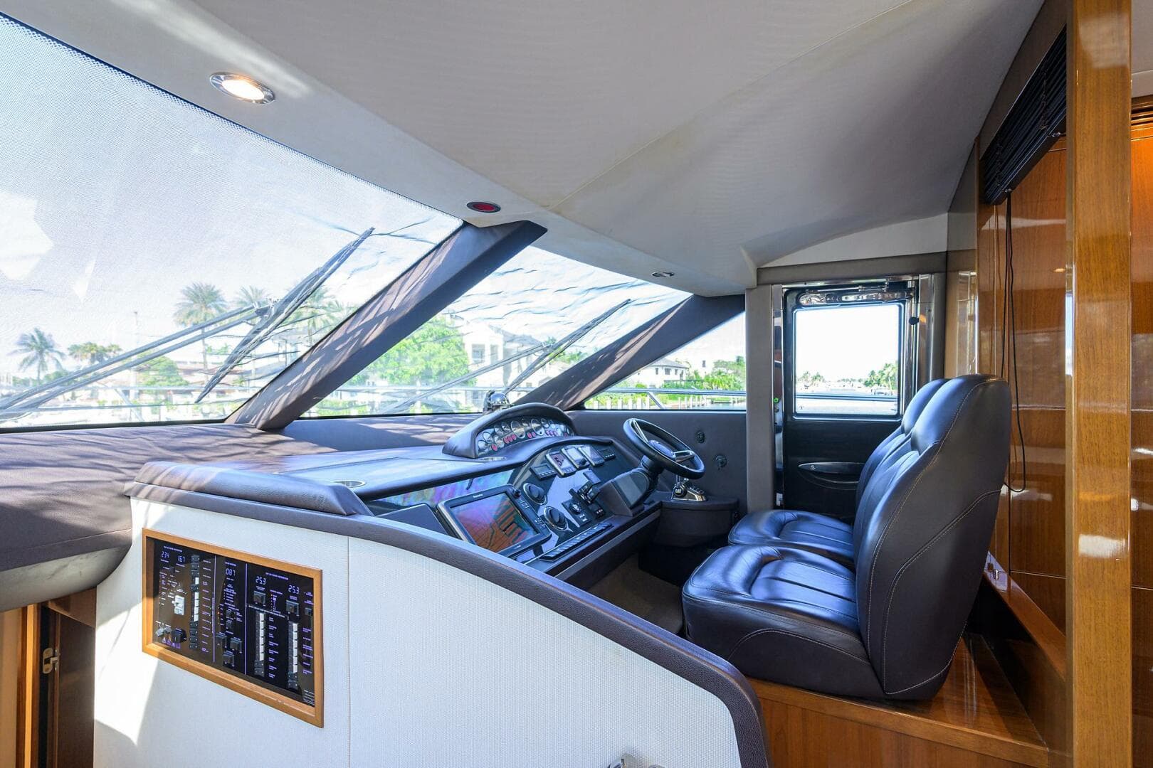2016 Princess F64 — photo 85