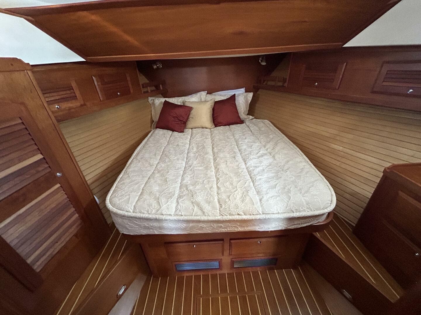 2005 Sabre 38 — photo 14