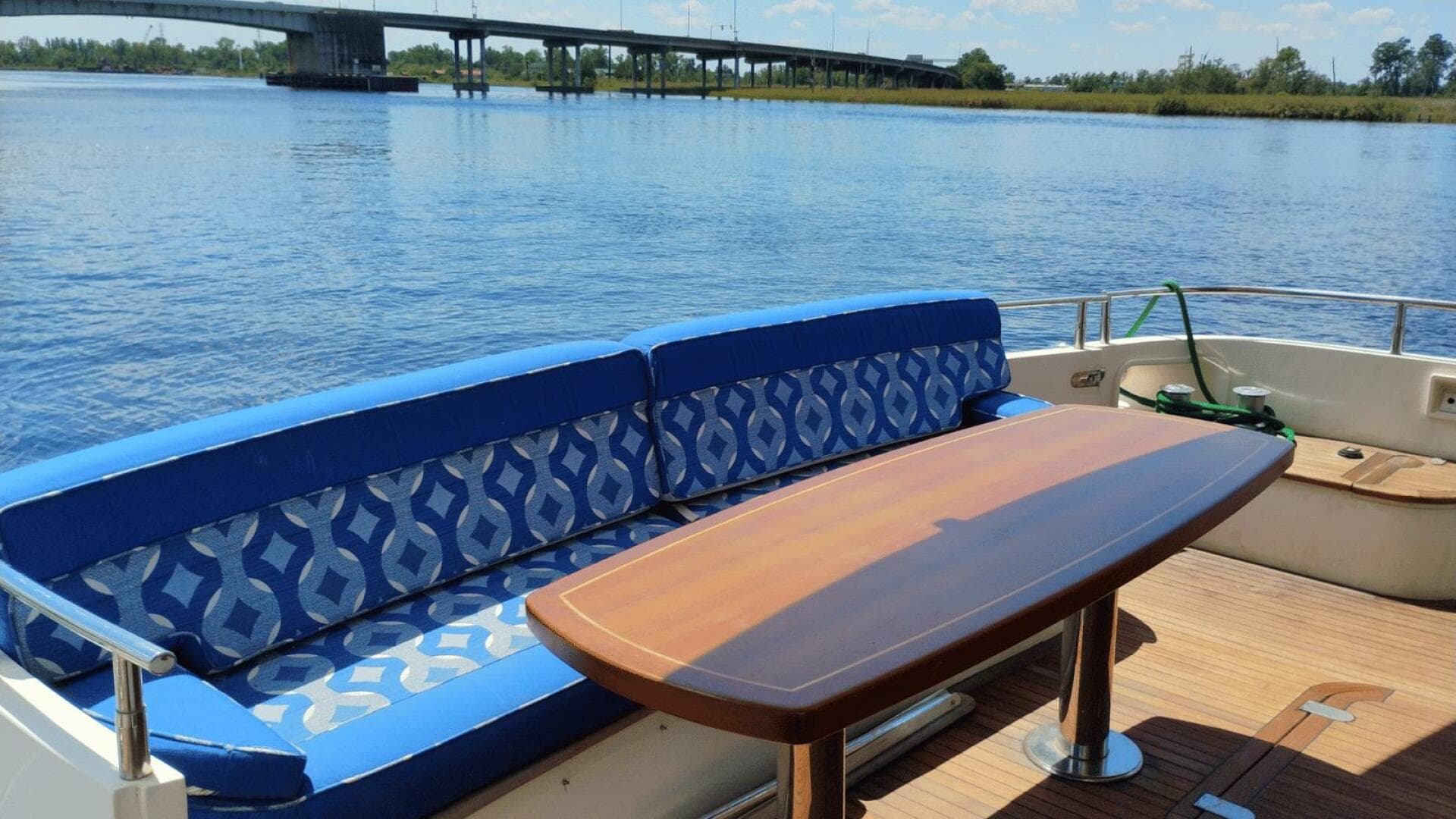 2001 Viking Princess 72 — photo 8