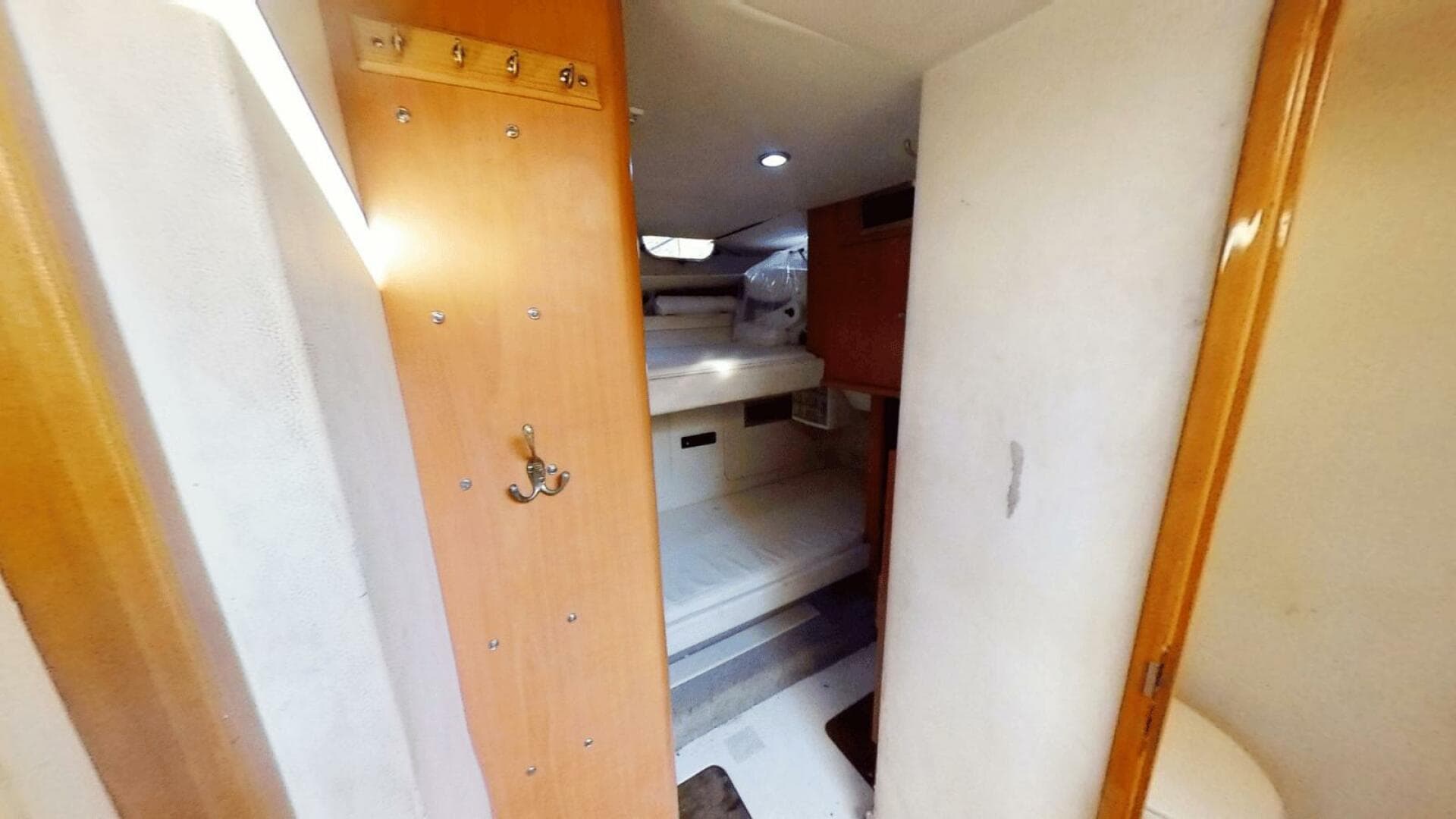 2001 Viking Princess 72 — photo 34