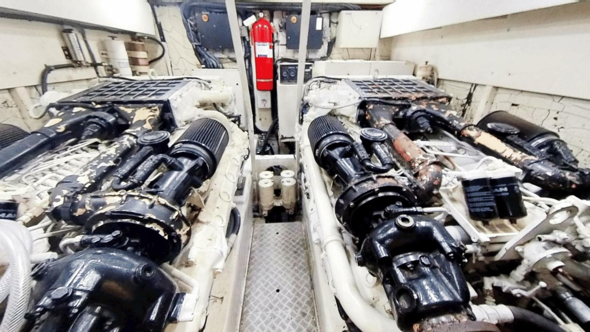 2001 Viking Princess 72 — photo 33