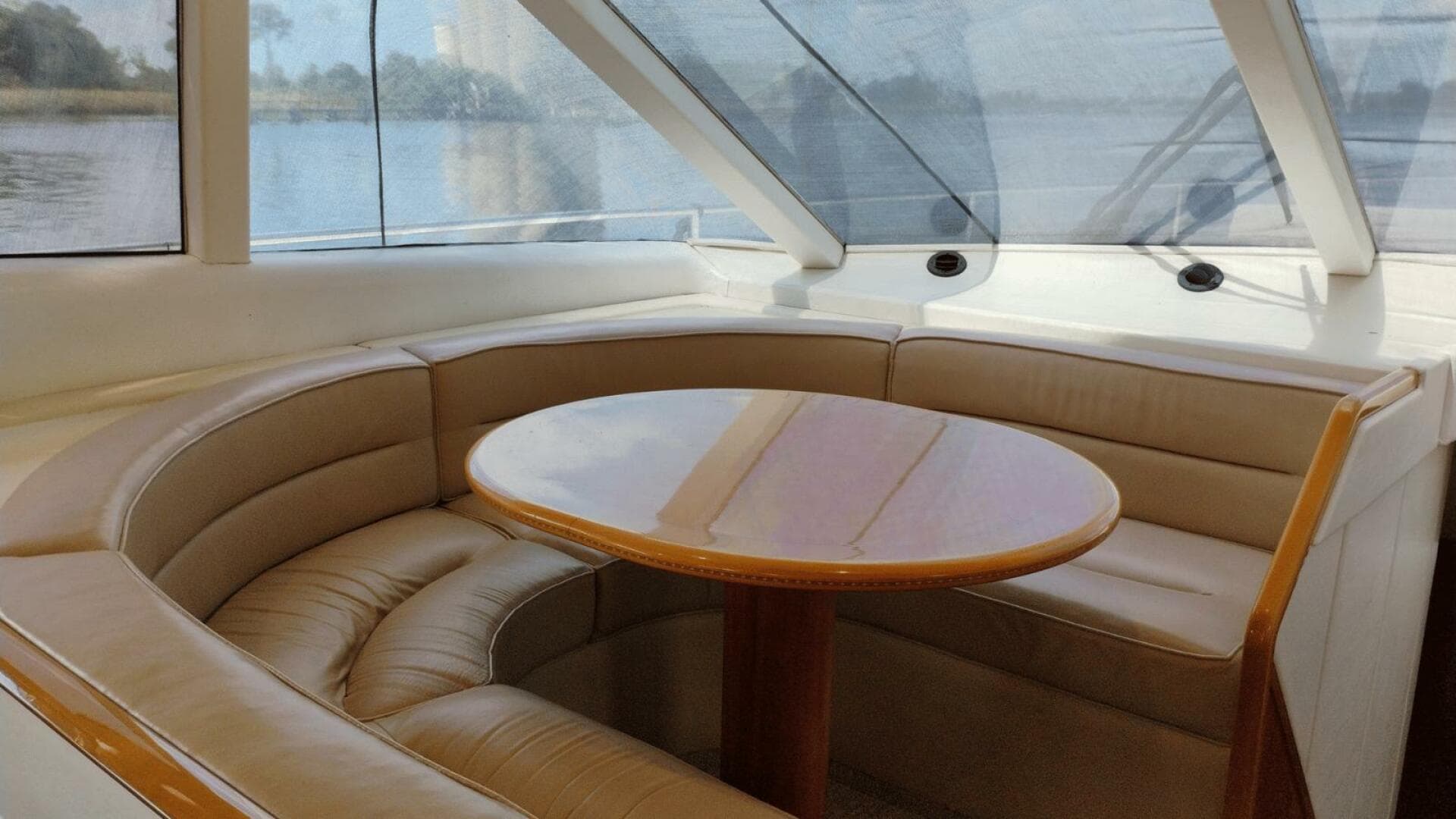 2001 Viking Princess 72 — photo 20