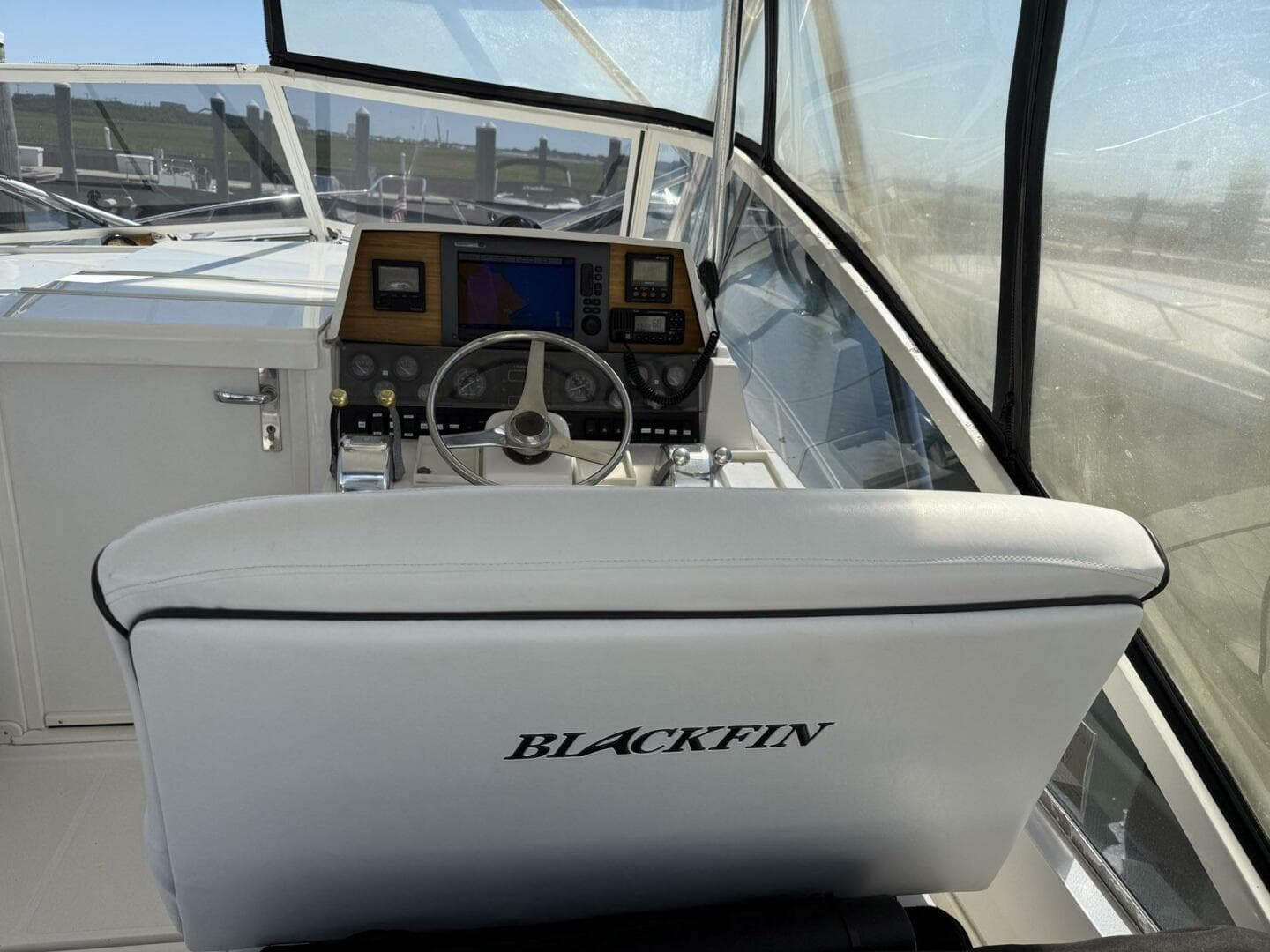 1997 Blackfin Combi 33 — photo 28