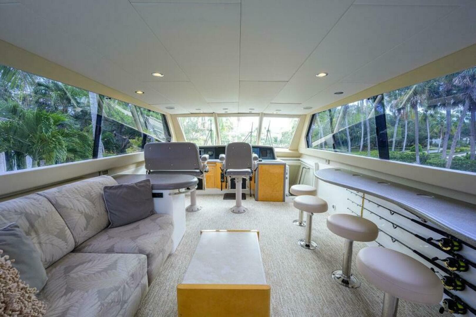 1998 Lazzara Yachts Cockpit — photo 30