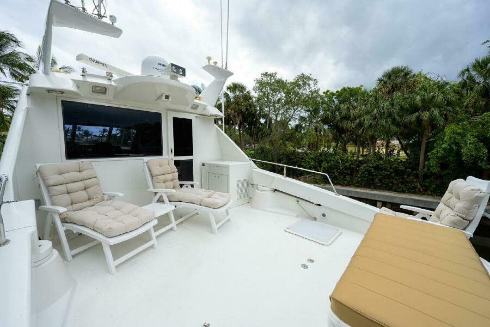1998 Lazzara Yachts Cockpit — photo 35