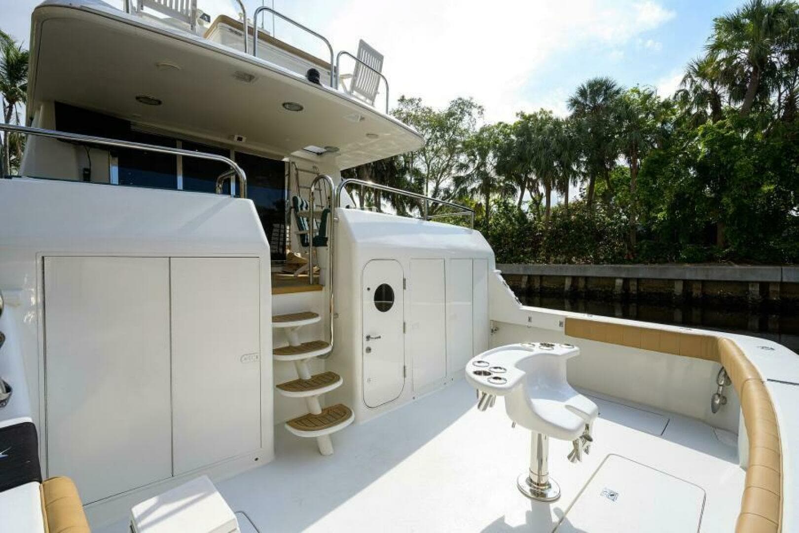 1998 Lazzara Yachts Cockpit — photo 43