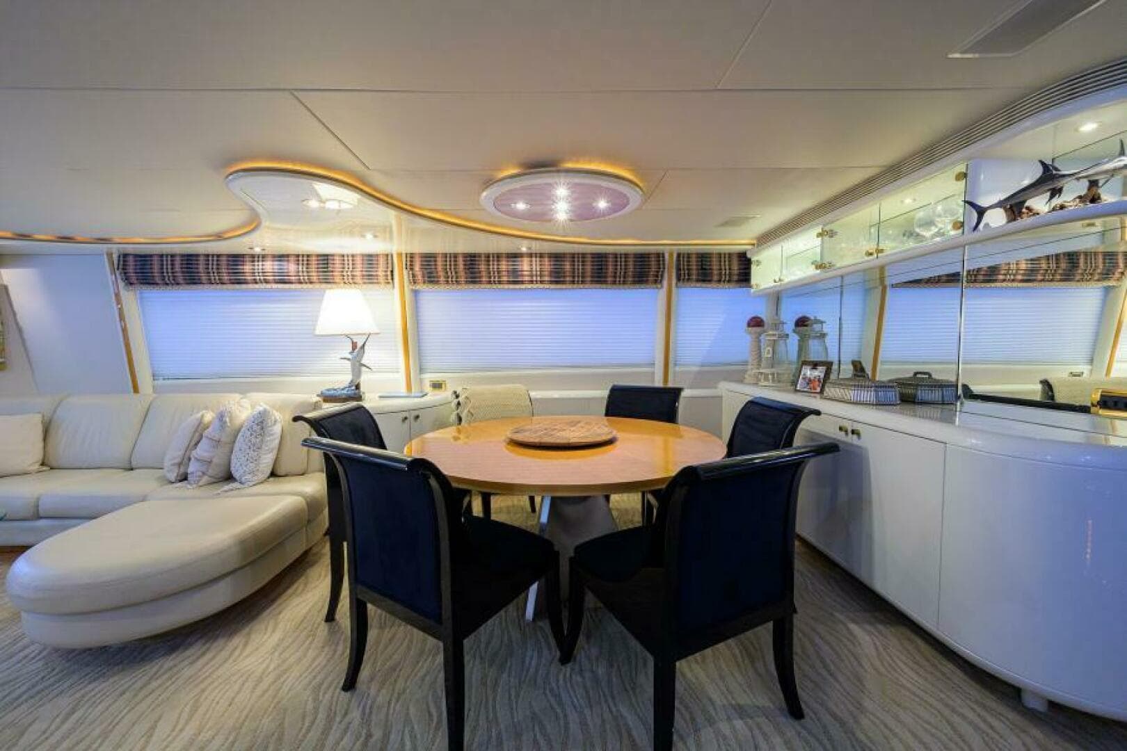 1998 Lazzara Yachts Cockpit — photo 7