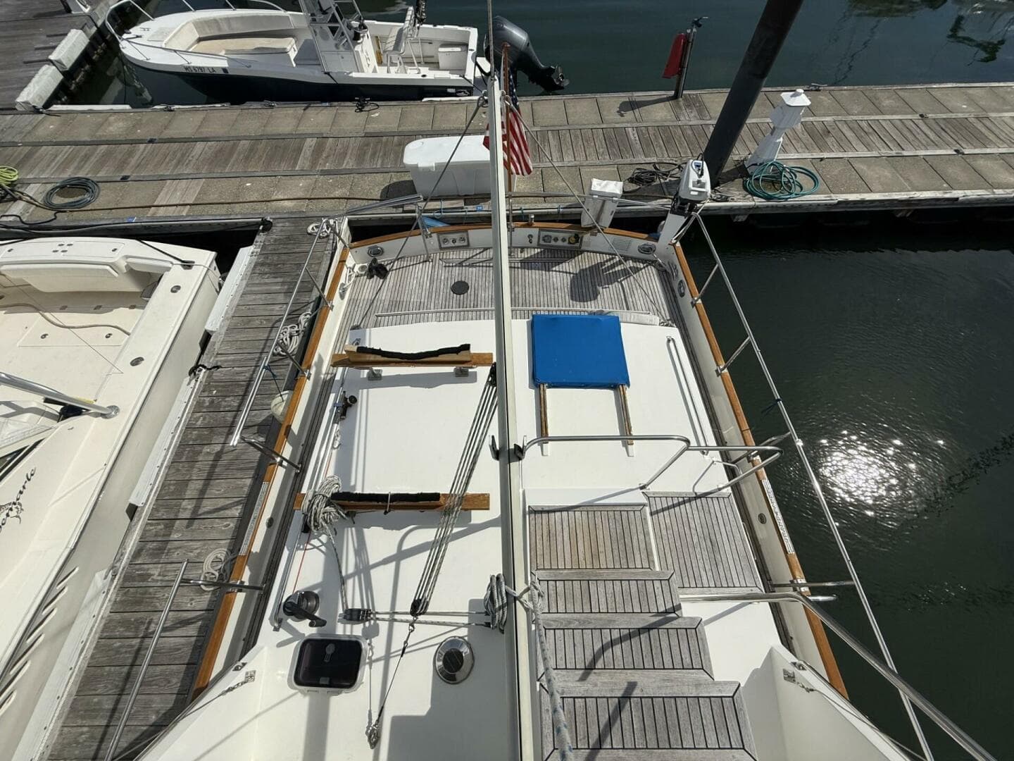 1999 Grand Banks 42 Classic — photo 17