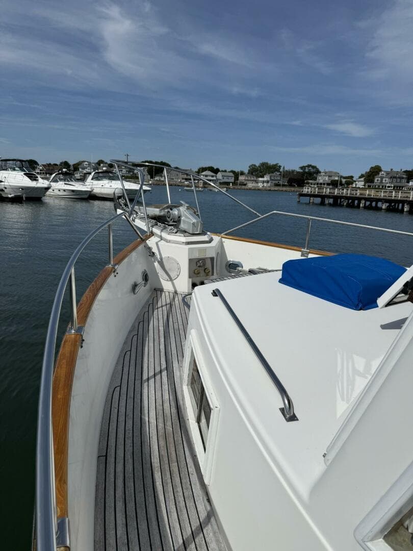 1999 Grand Banks 42 Classic — photo 10