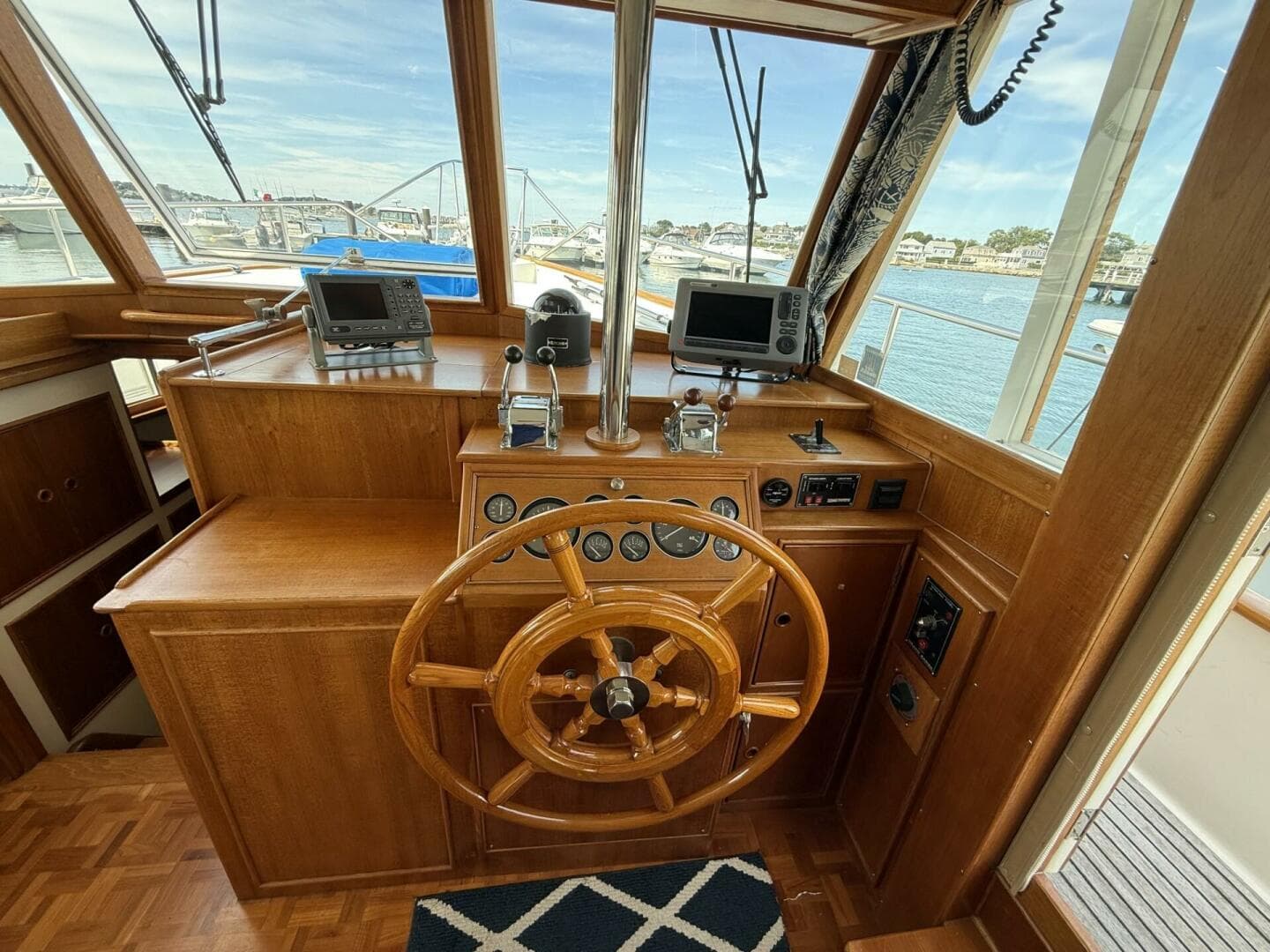 1999 Grand Banks 42 Classic — photo 34