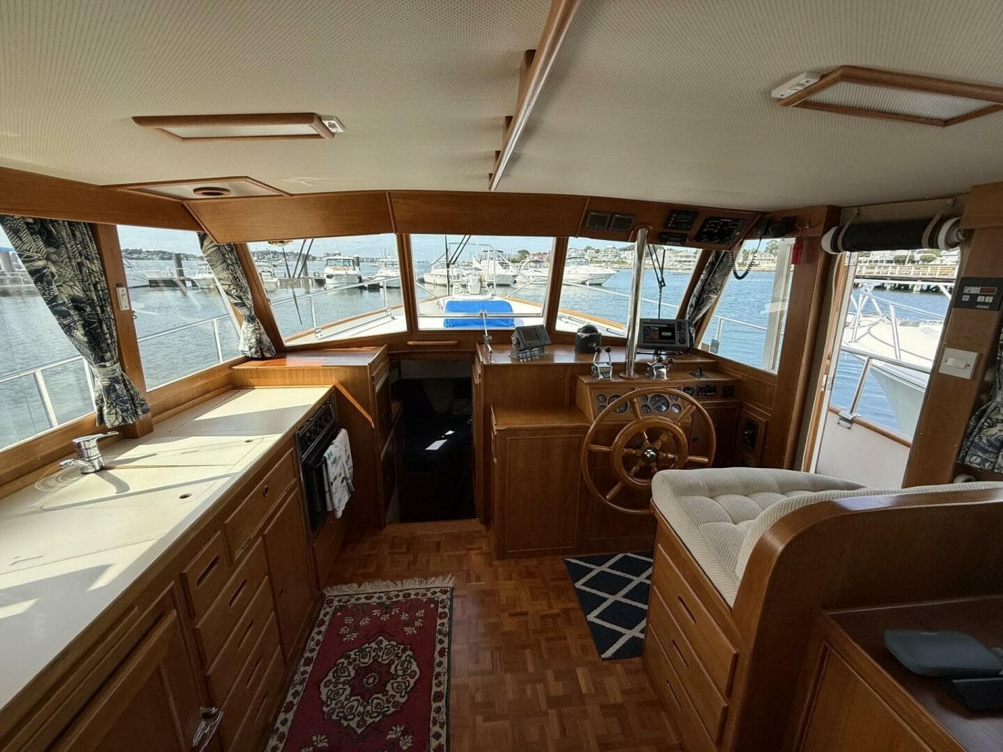 1999 Grand Banks 42 Classic — photo 32