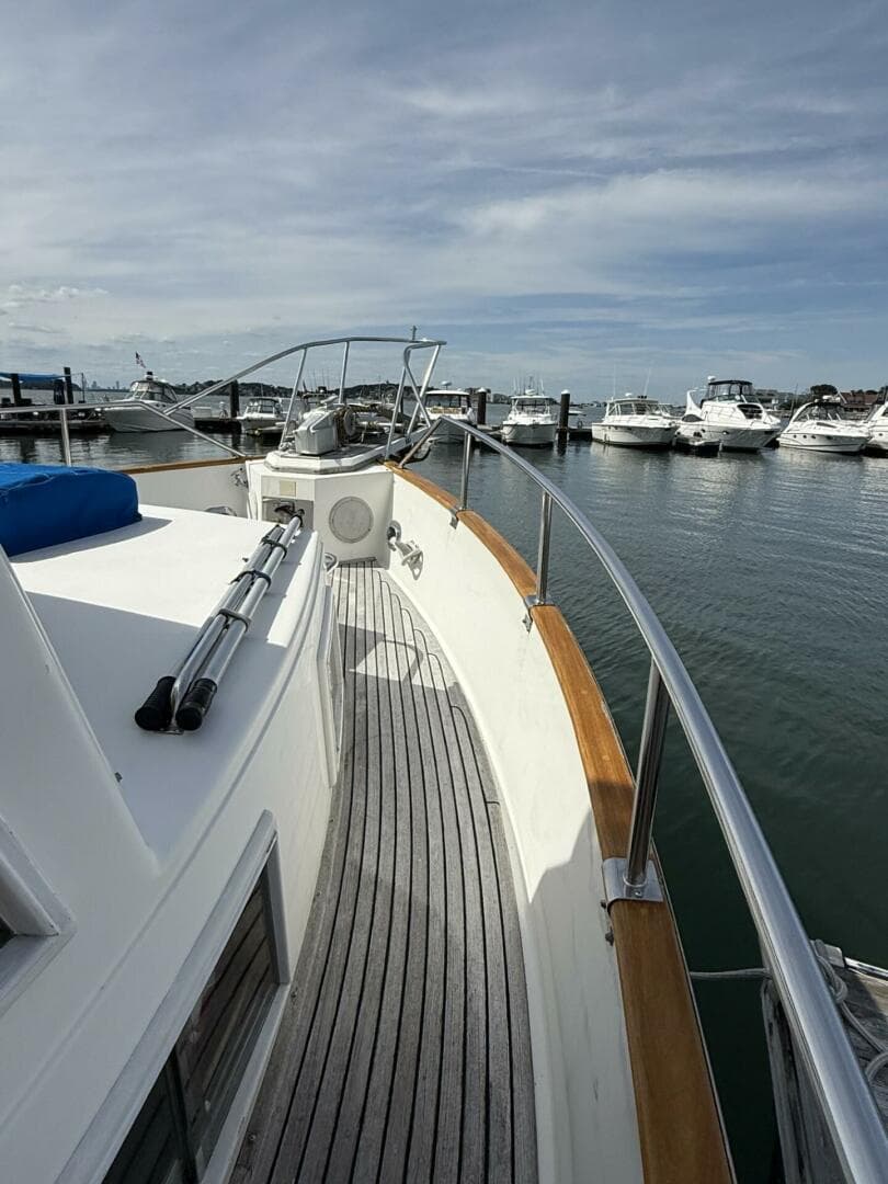 1999 Grand Banks 42 Classic — photo 7