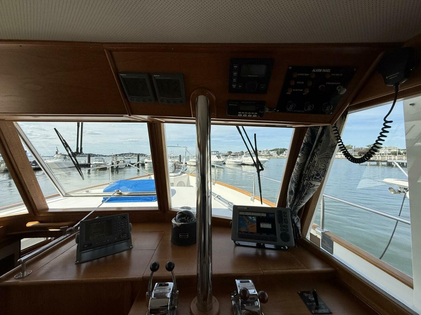 1999 Grand Banks 42 Classic — photo 36