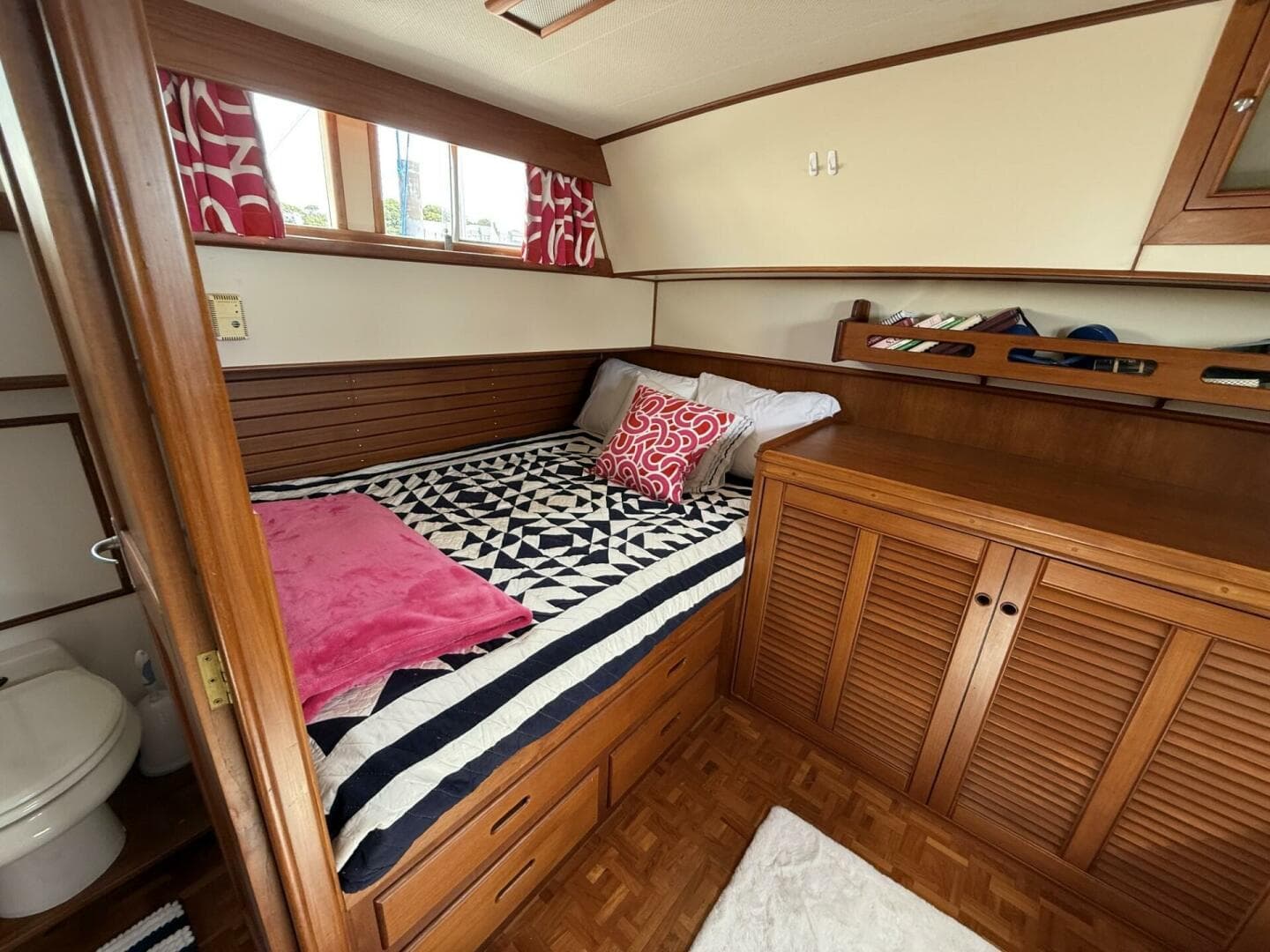 1999 Grand Banks 42 Classic — photo 53