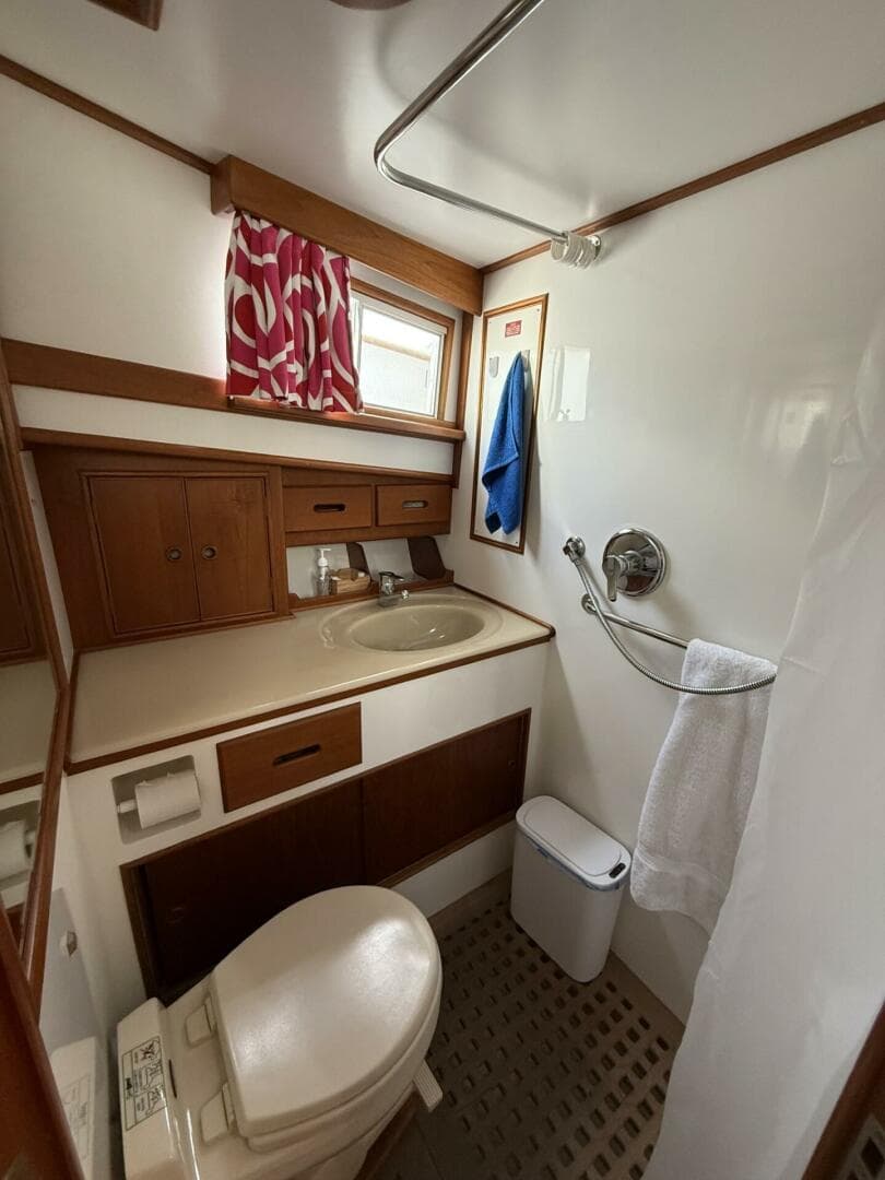 1999 Grand Banks 42 Classic — photo 48