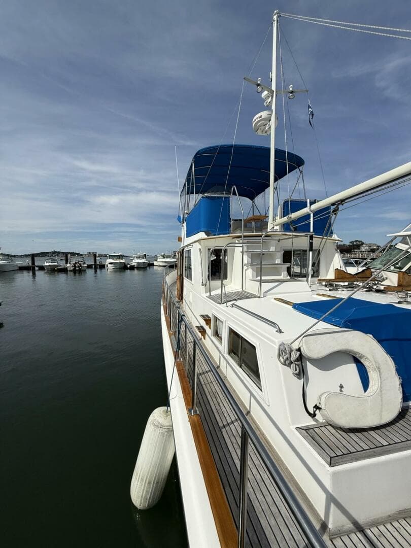 1999 Grand Banks 42 Classic — photo 16