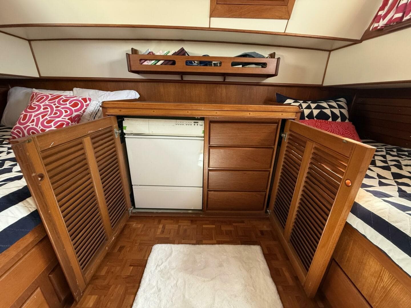 1999 Grand Banks 42 Classic — photo 54