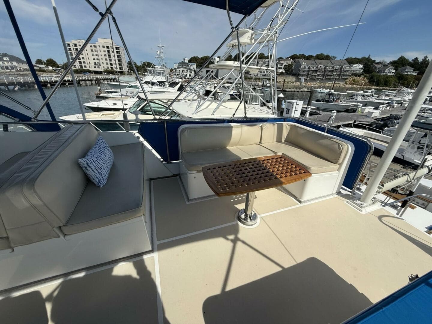 1999 Grand Banks 42 Classic — photo 25