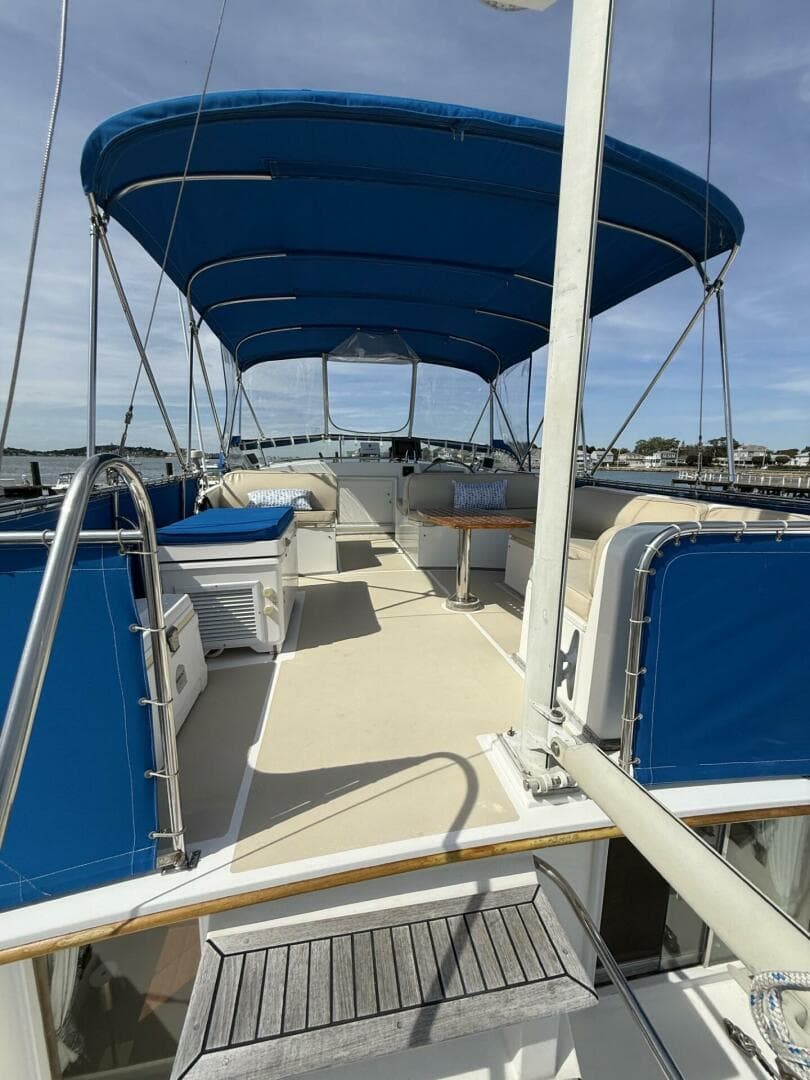 1999 Grand Banks 42 Classic — photo 23