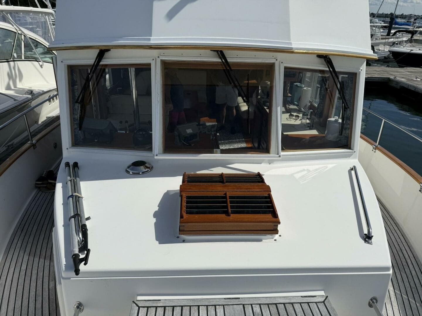 1999 Grand Banks 42 Classic — photo 13