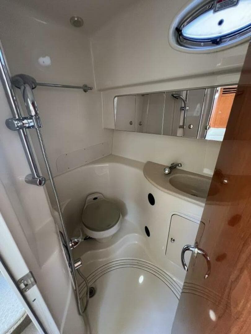 2002 Sea Ray 360 Sundancer — photo 26