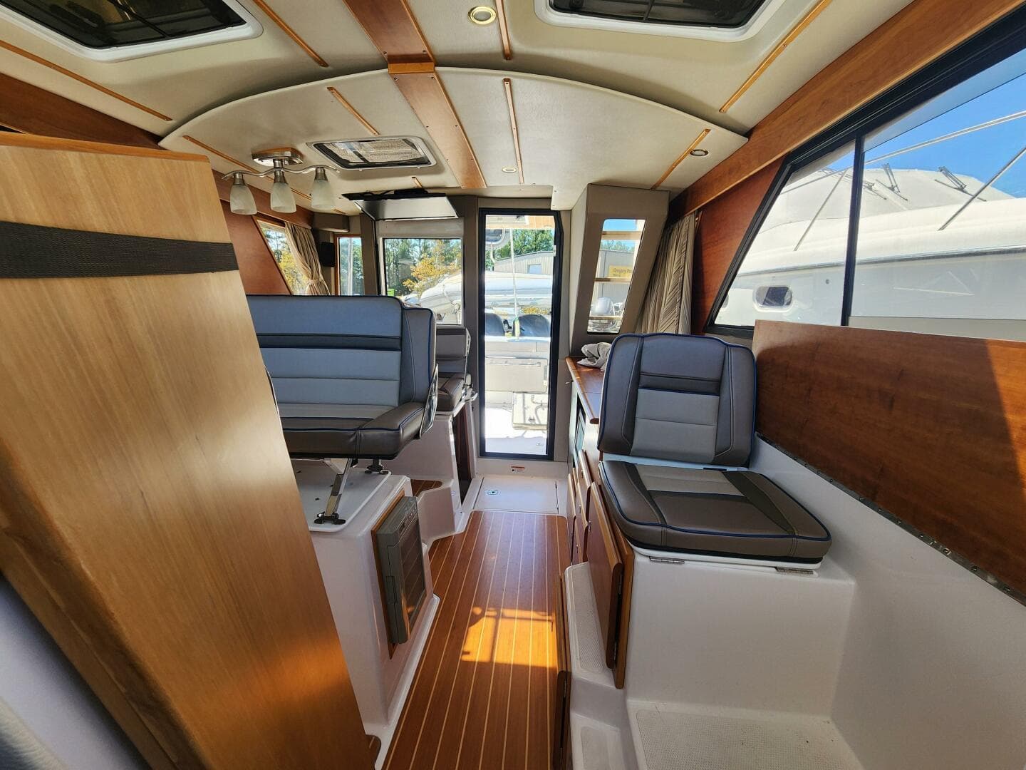 2020 Cutwater C-32 Cb — photo 12