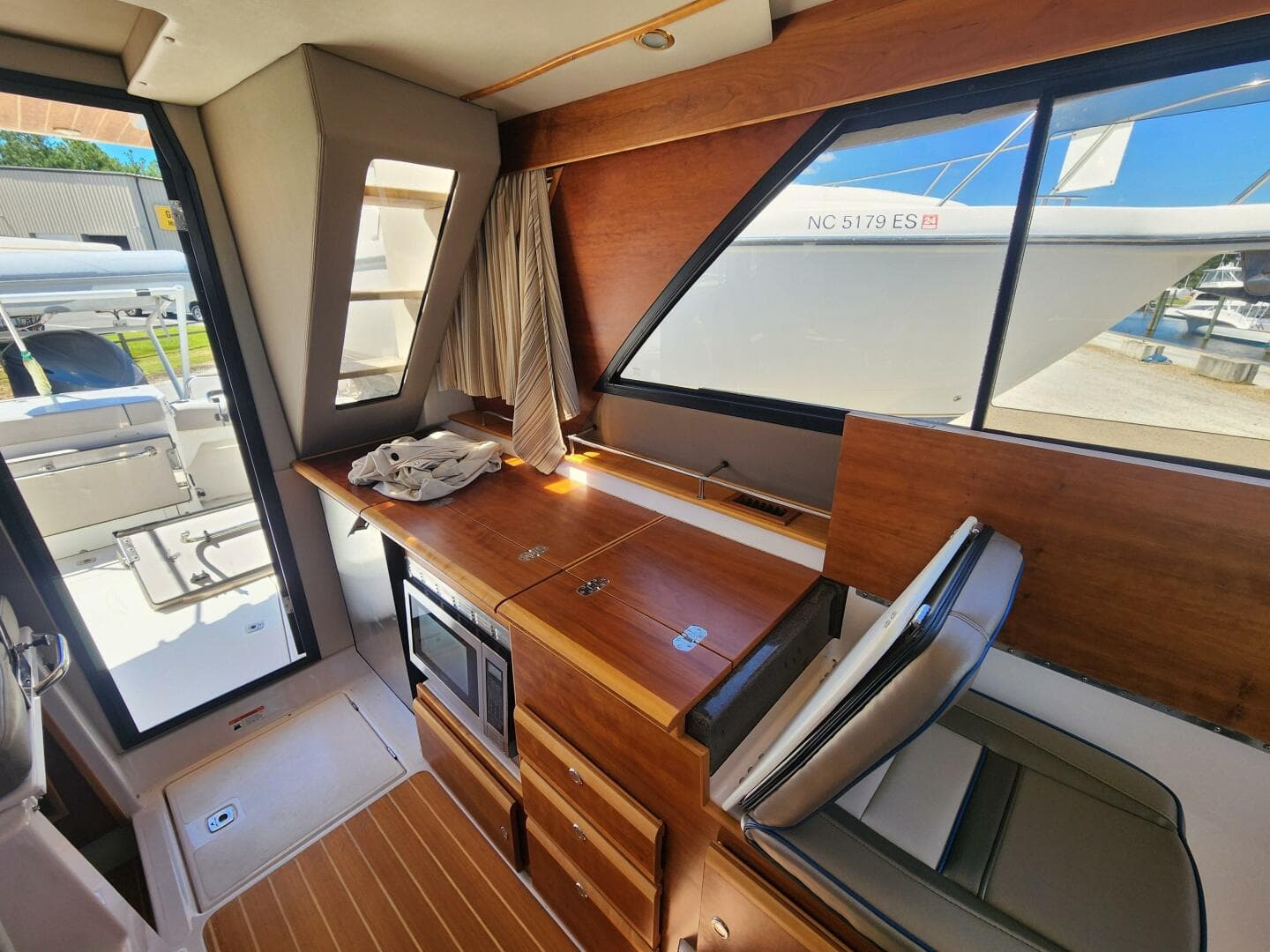 2020 Cutwater C-32 Cb — photo 7