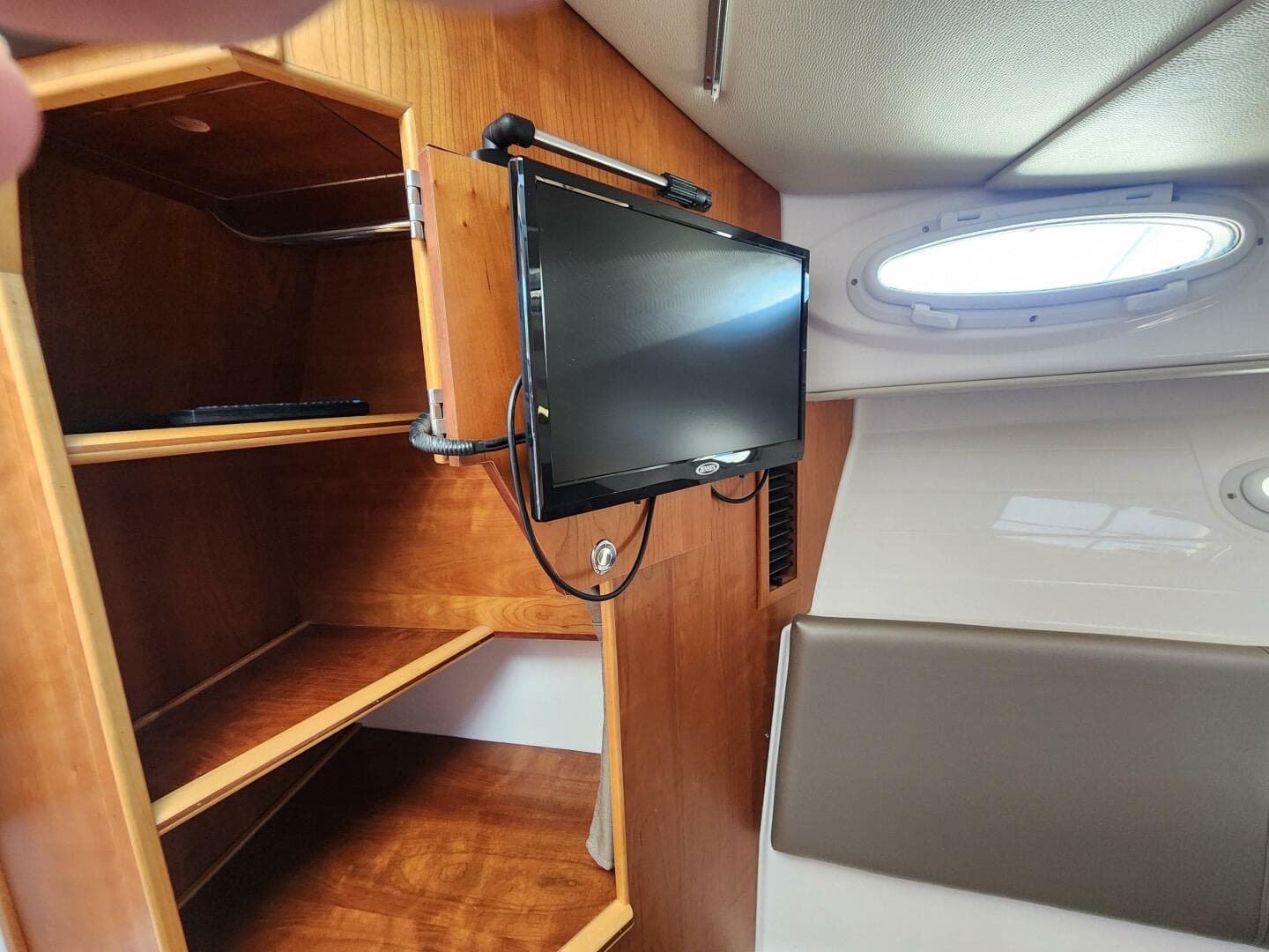 2020 Cutwater C-32 Cb — photo 18