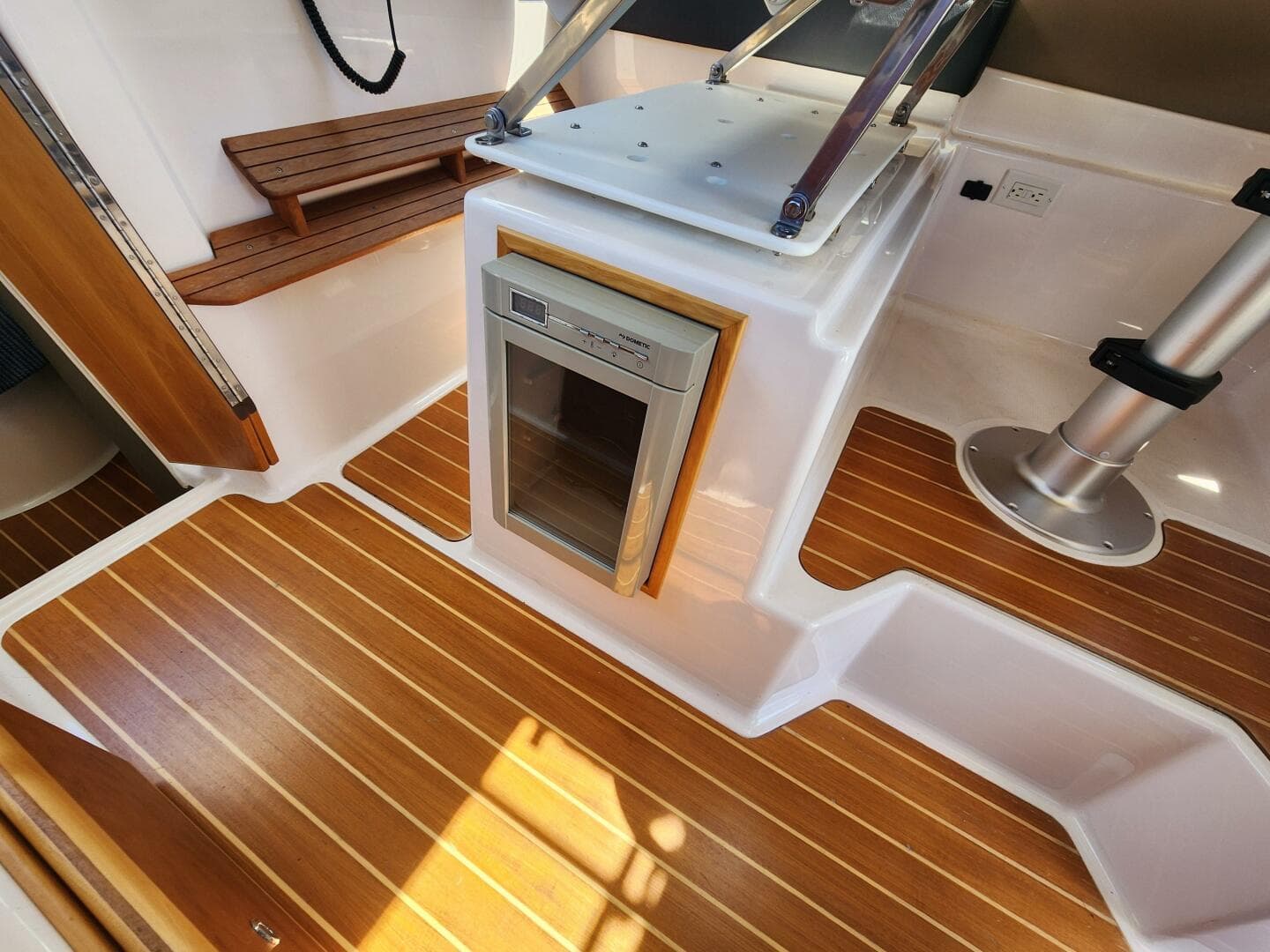 2020 Cutwater C-32 Cb — photo 8