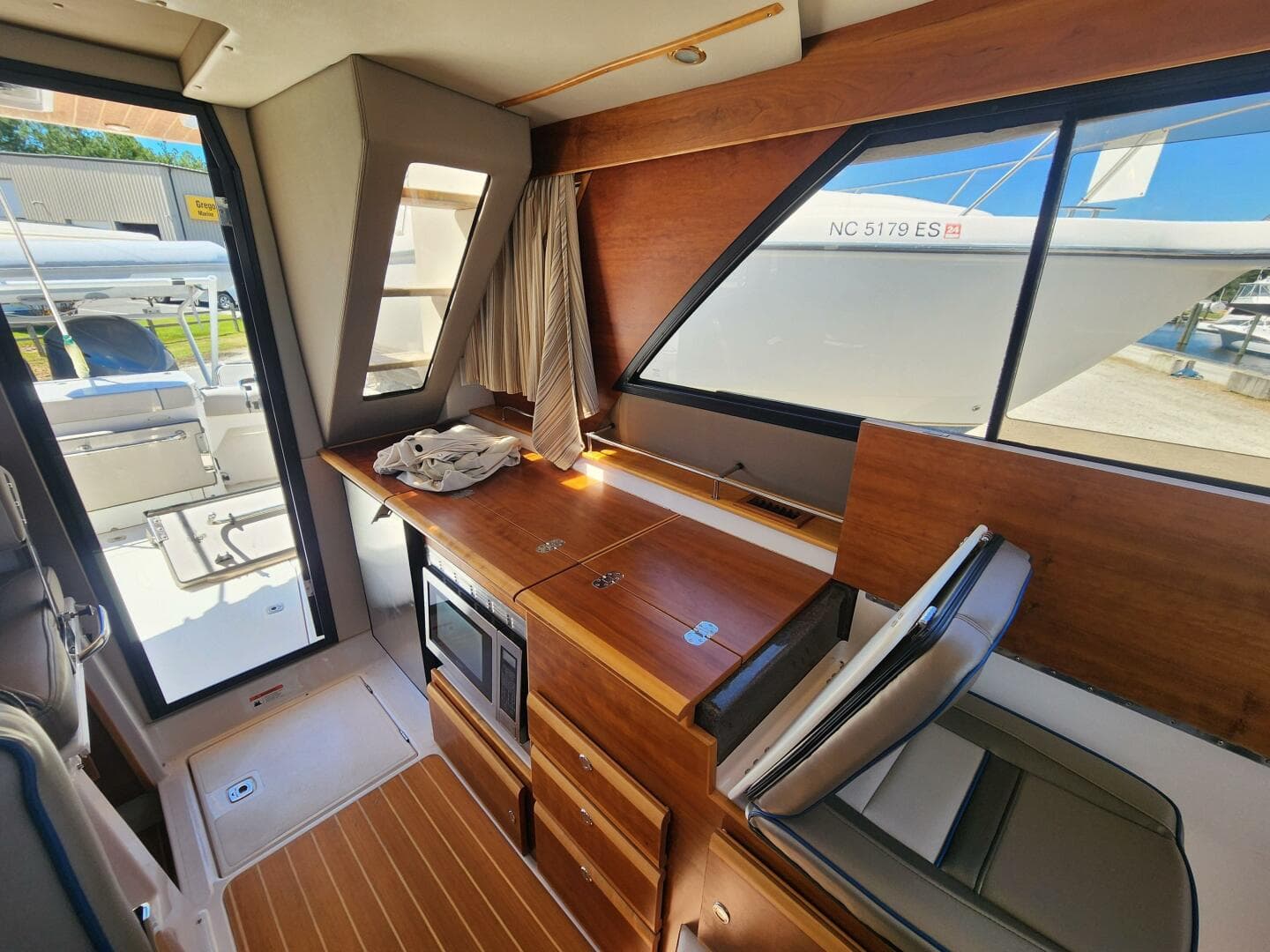 2020 Cutwater C-32 Cb — photo 6