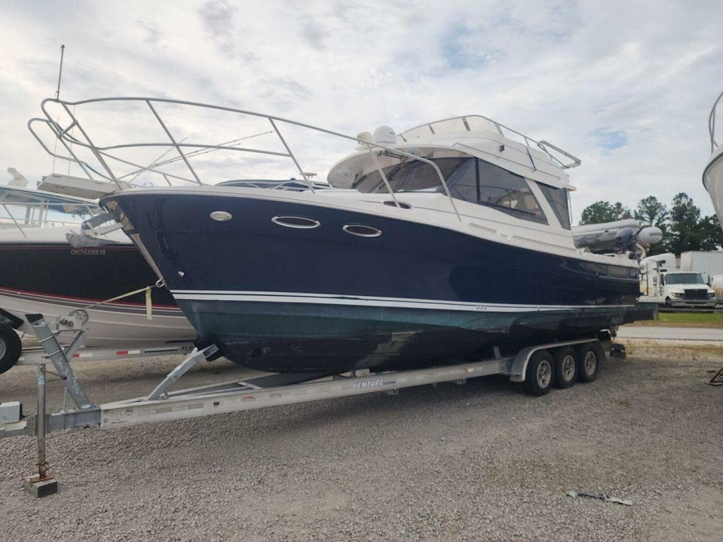 2020 Cutwater C-32 Cb — photo 1